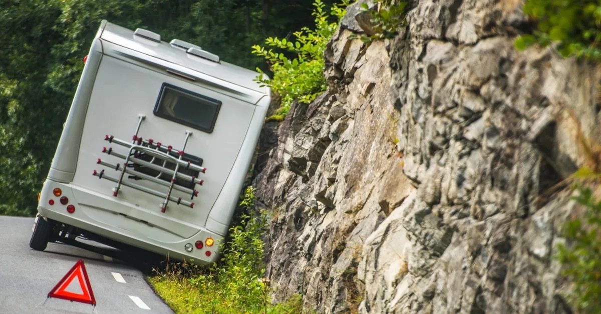rv accident in mountain