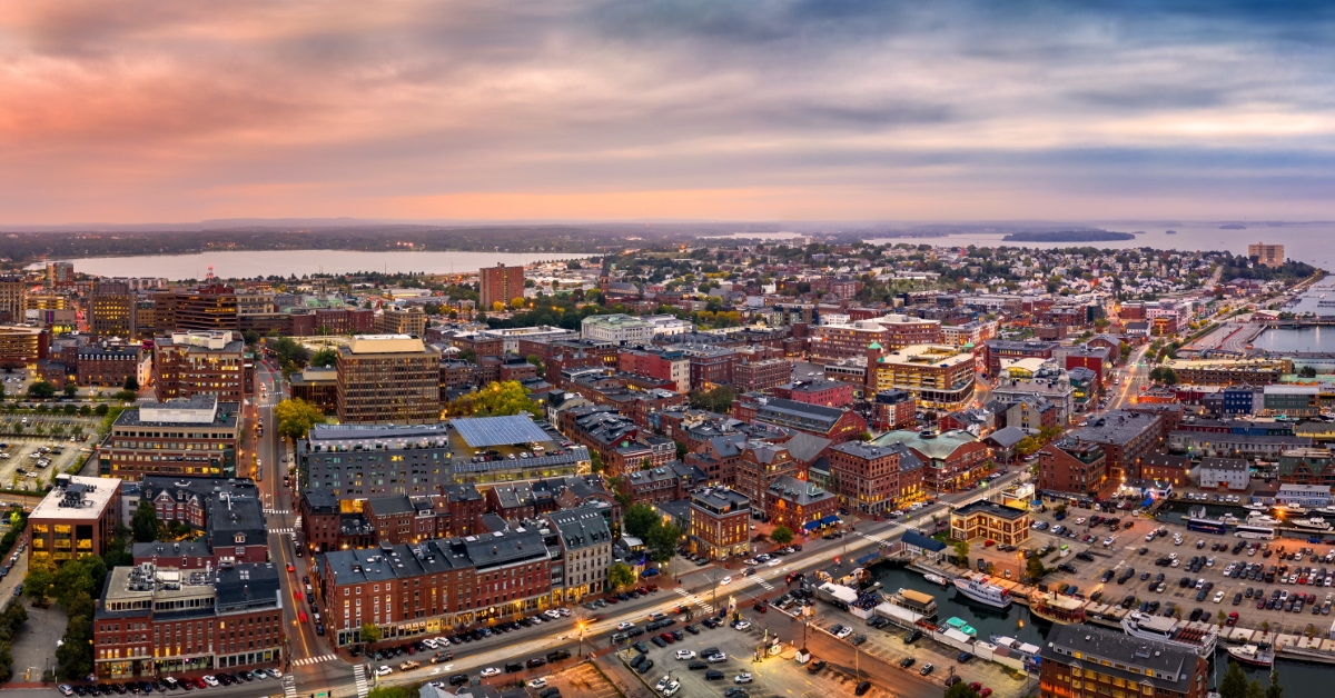 panoramic shot of the portland city with cars and lots of lights