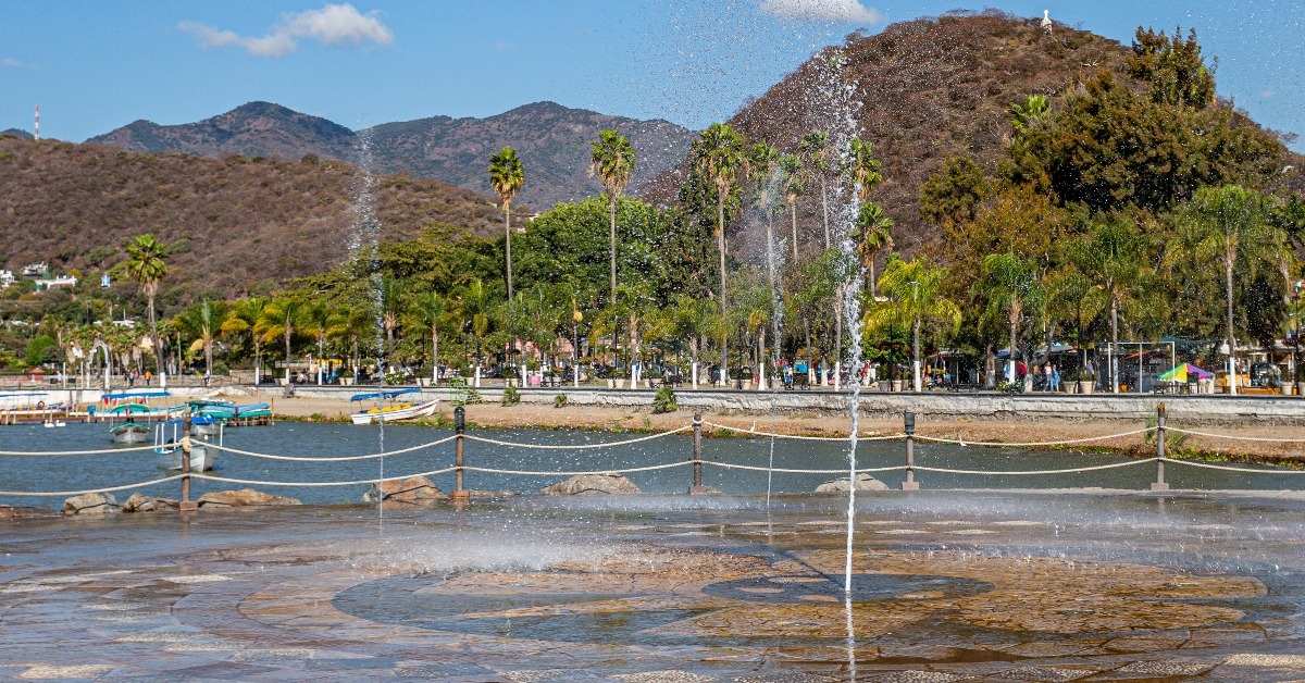 jets of water from a fountain