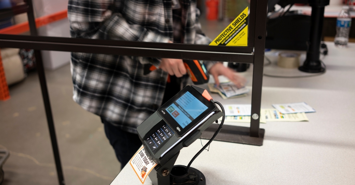 Ingenico Lane 7000 PIN pad in the checkout lane