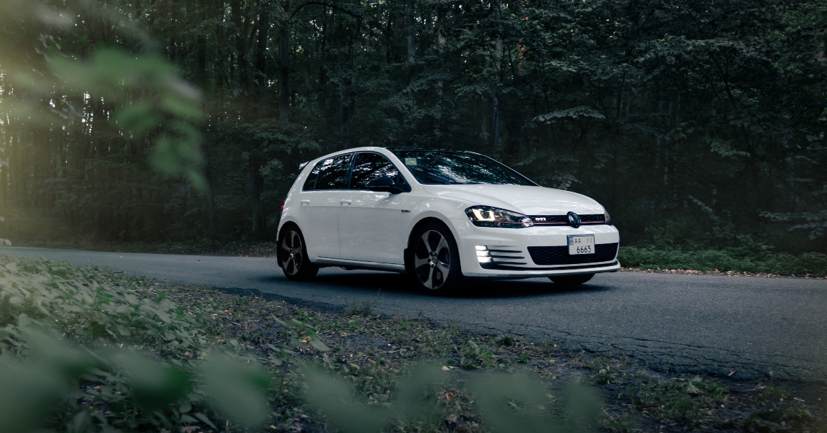 Volkswagen Golf GTI Mk7 finished in white