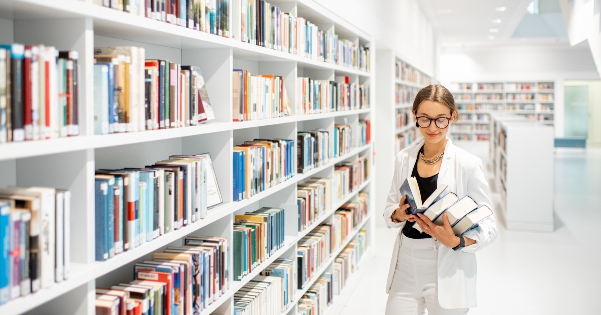 woman at the library