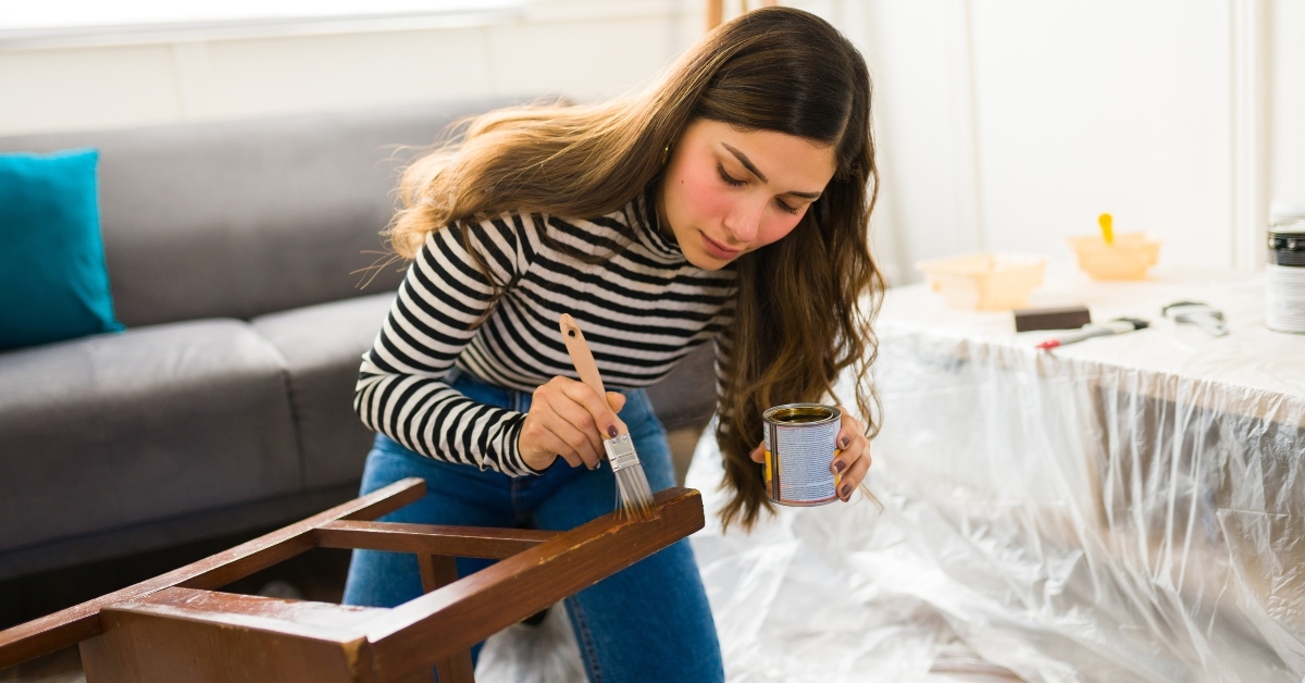 woman making furniture flipping