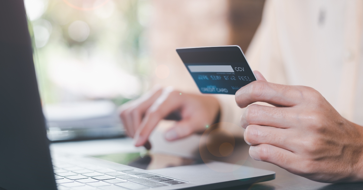 consumer uses credit cards