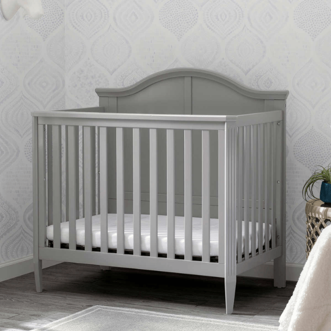Costco-Bailey Mini Baby Crib 
