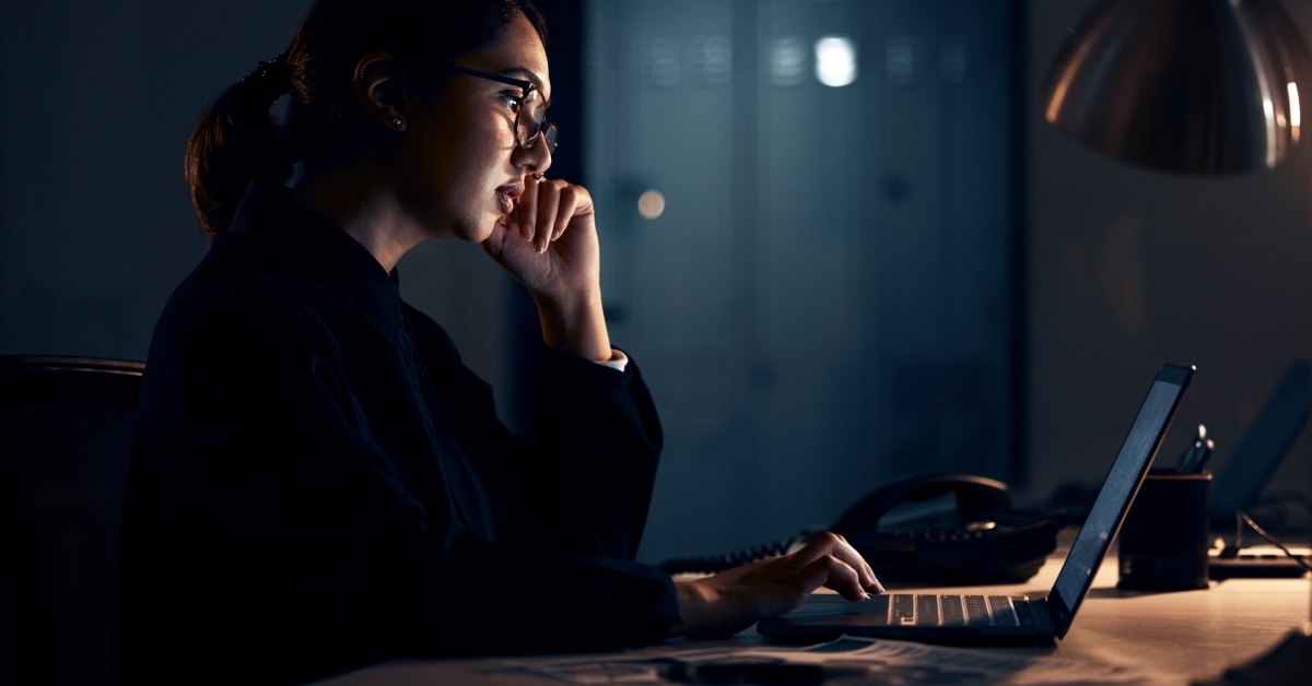 Adult woman searching for a night side hustle