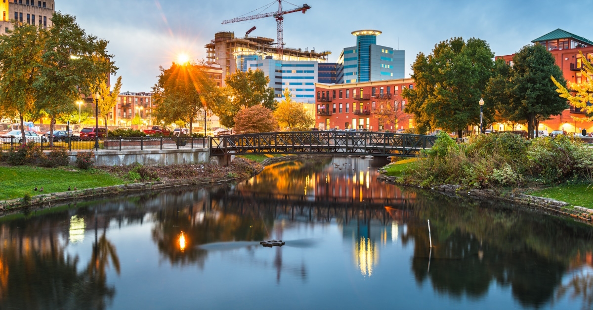 kalamazoo skyline in front of lake and bridge in michigan