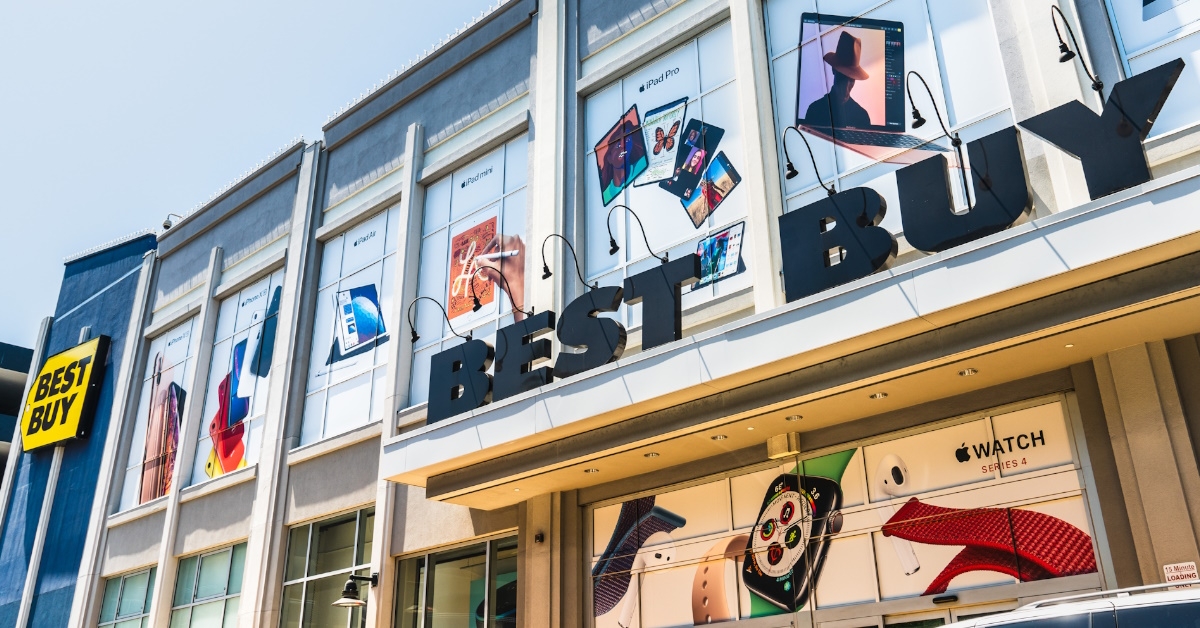 best buy store from outside in santana row shopping area in san jose