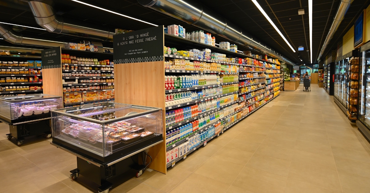 empty supermarket in turin, italy