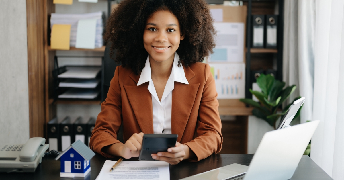 real estate agent worker