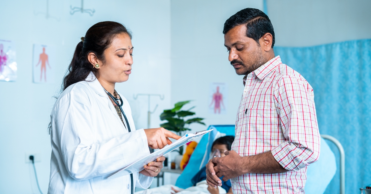doctor explaining patient health
