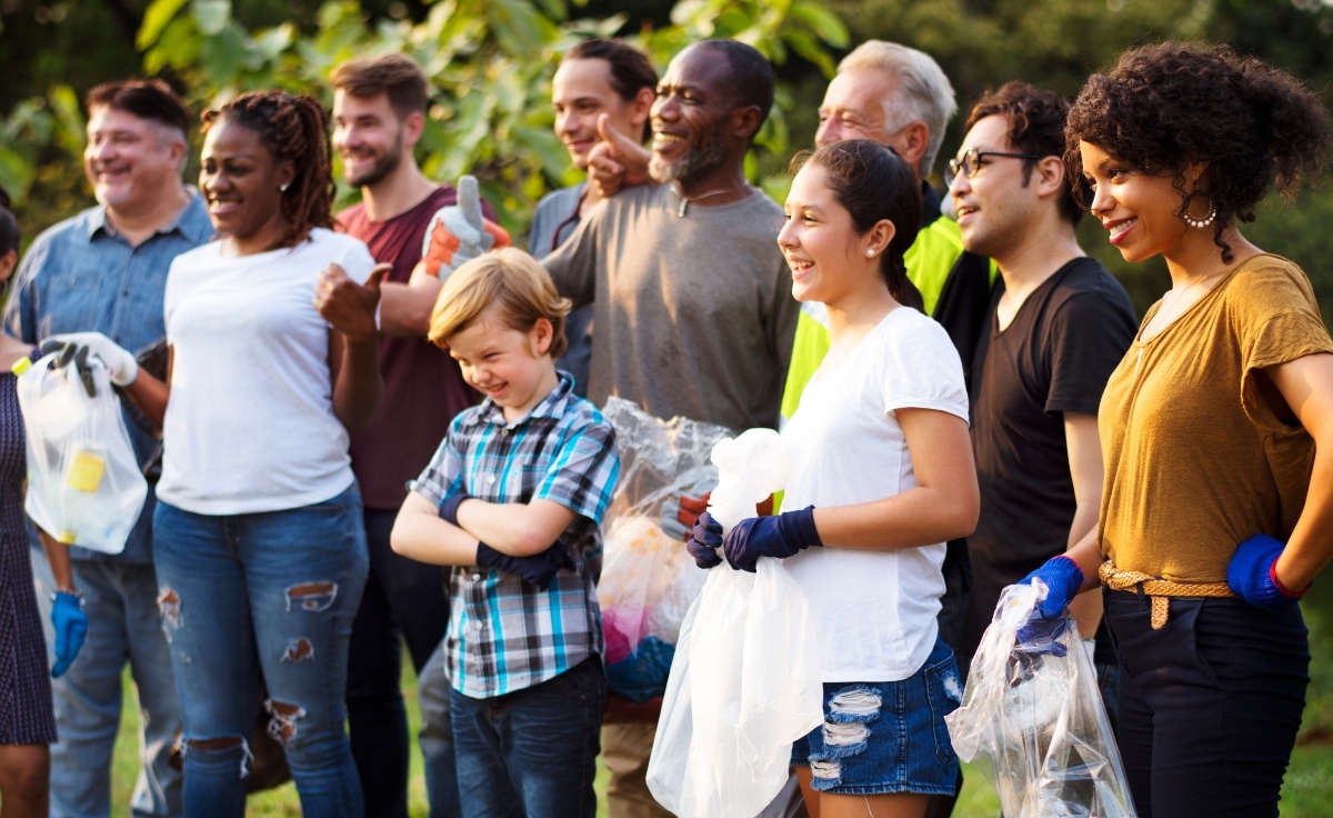 Group of people volunteering