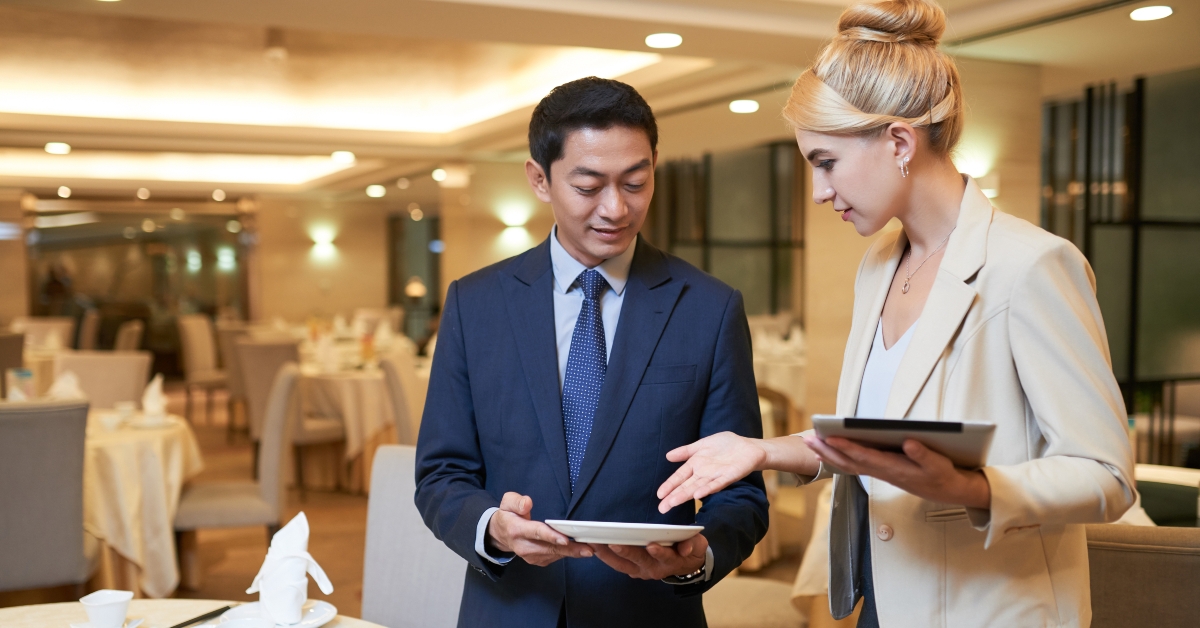 choosing tableware