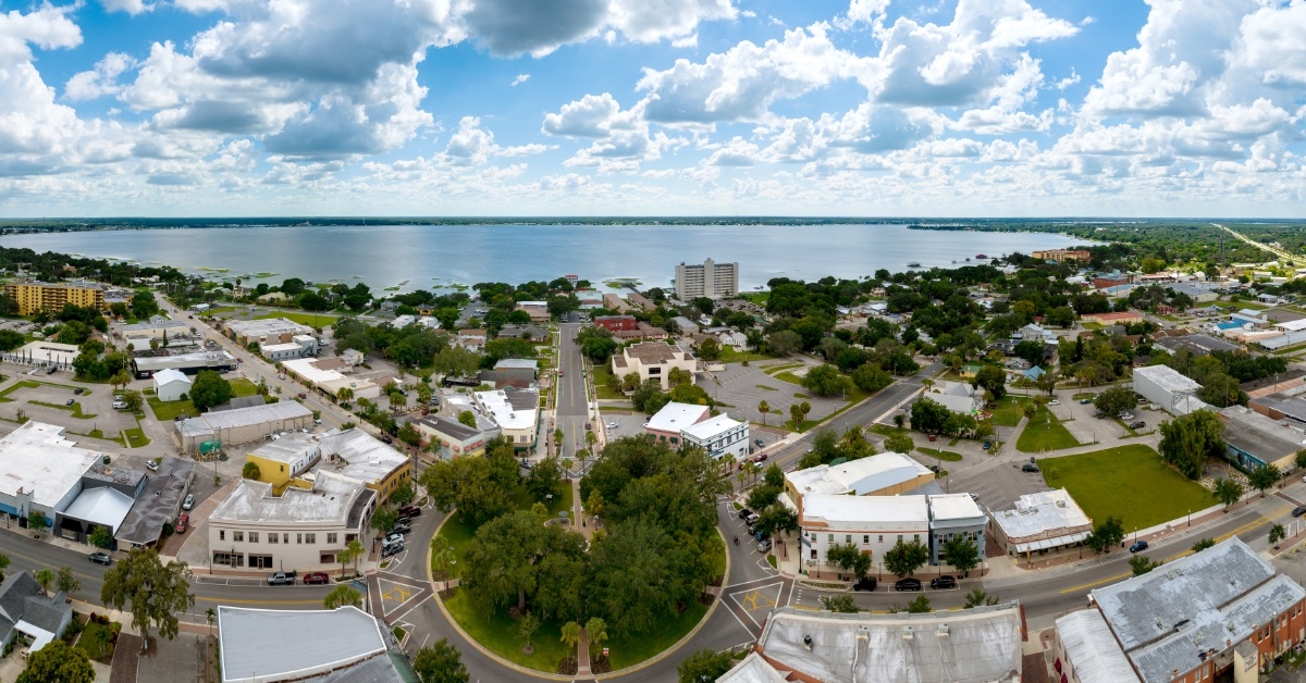 panoramic view of downtown sebring florida