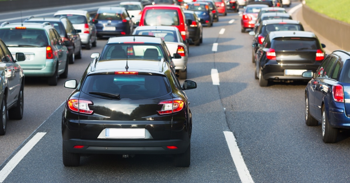 car ques stranded in traffic