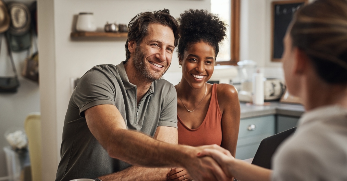couple with a financial advisor