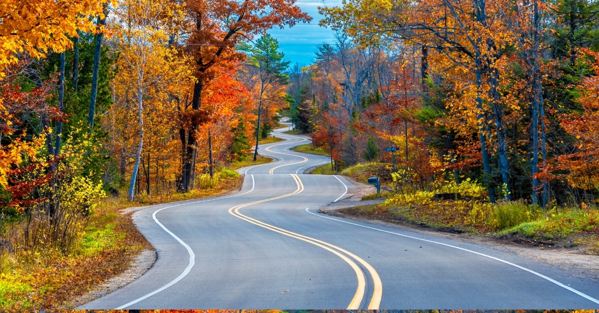 empty roadway in wisconsin door county