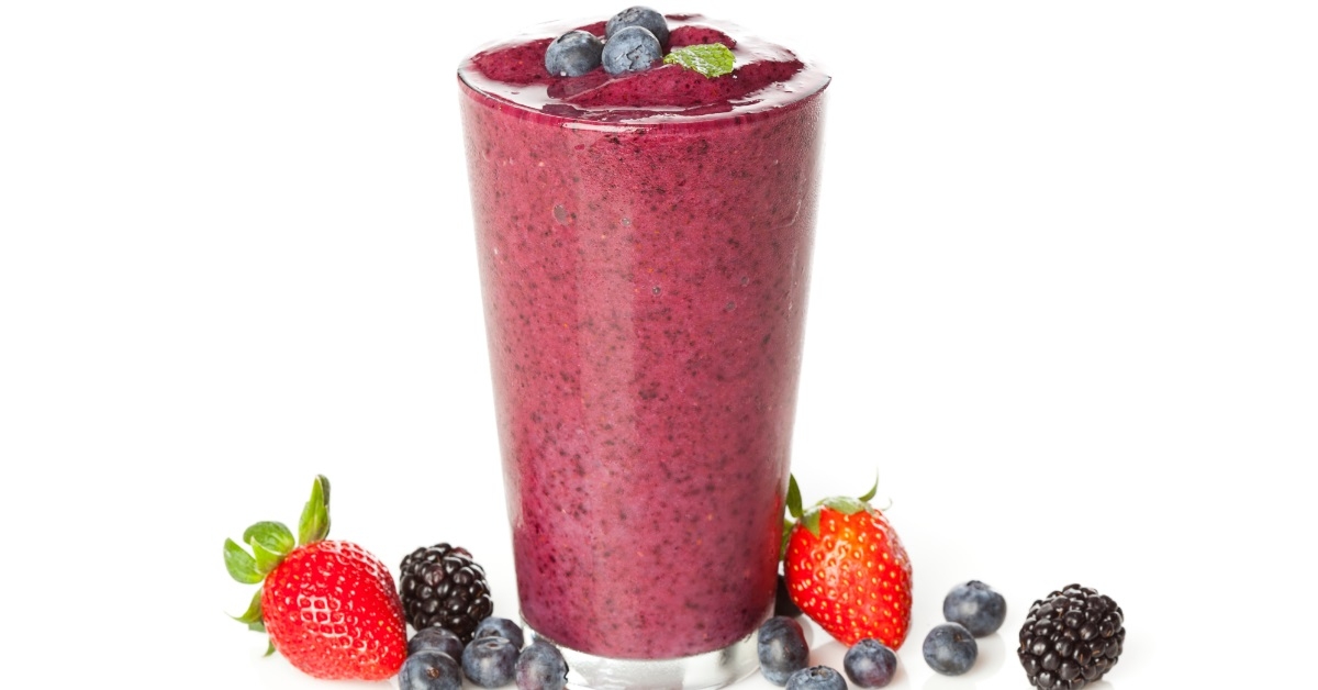 fresh organic blueberry smoothie glass