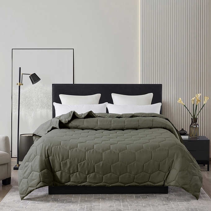 microfiber down alternative blanket