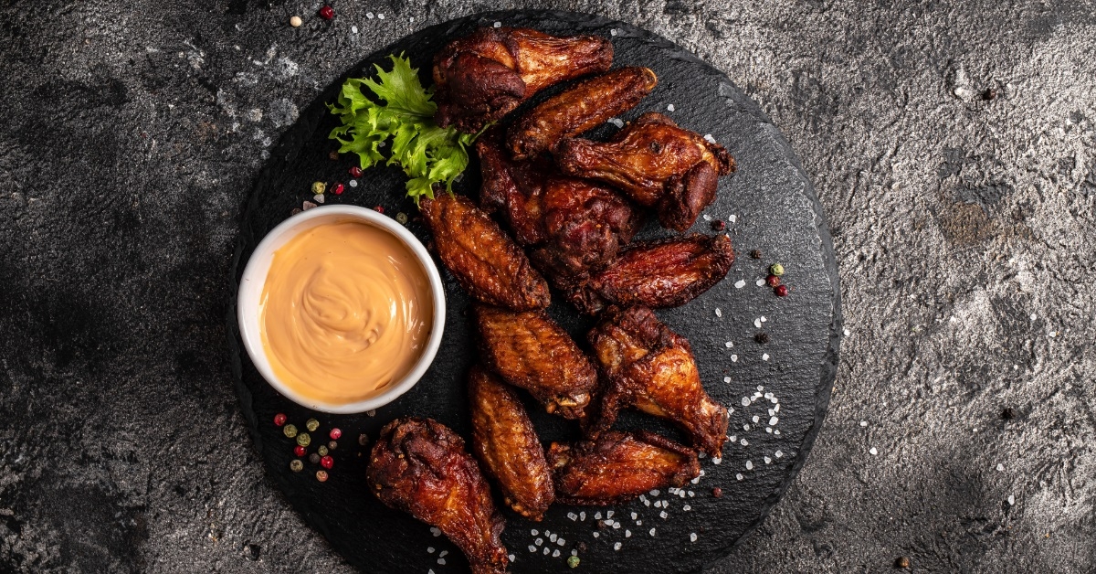 chicken wings with sweet chili sauce 