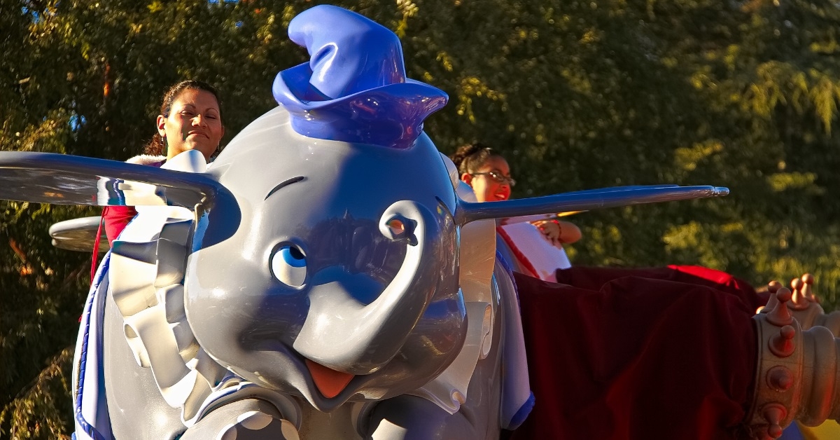 dumbo elephant flying ride at disneyland