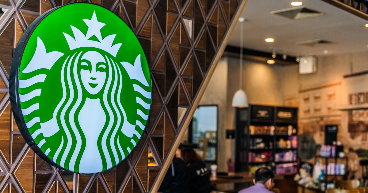 starbucks coffee shop at changi airport