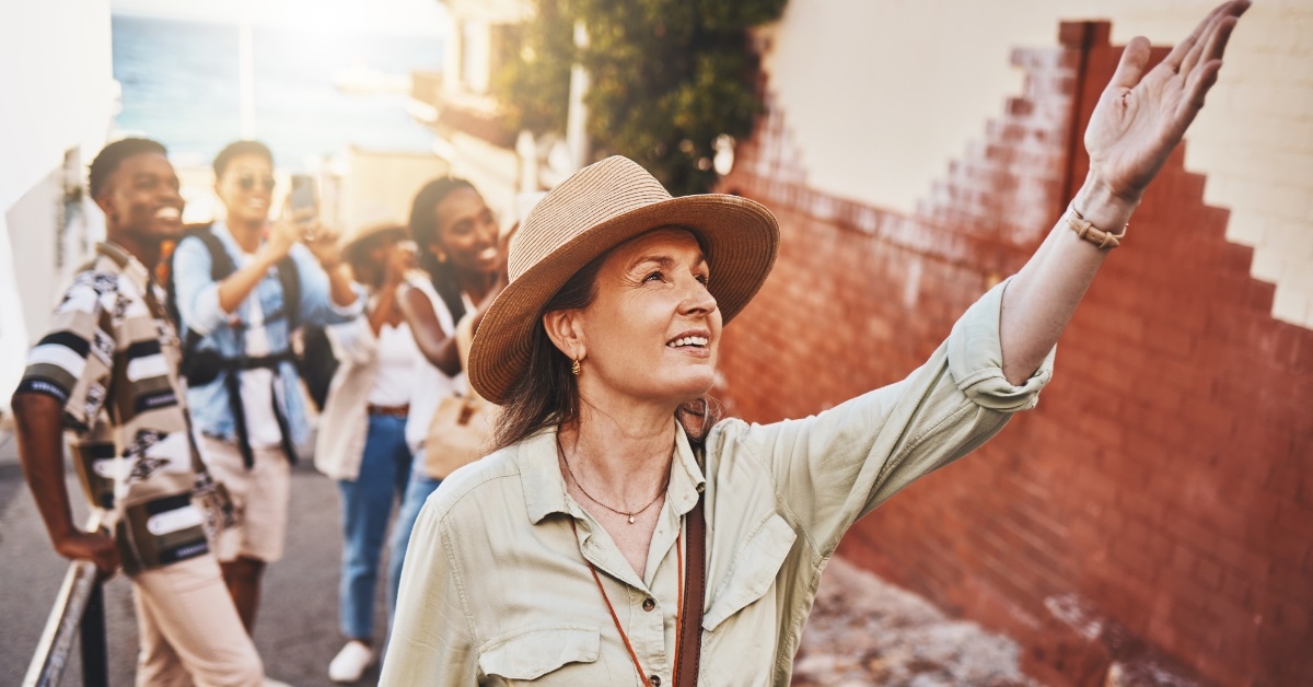 woman city guide educating tourists