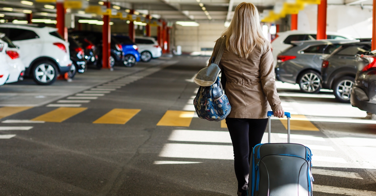 girl with bag in the parking