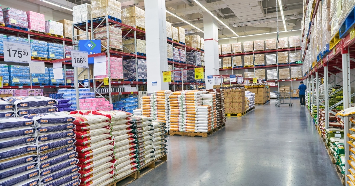 inside sam's club store in shenzhen