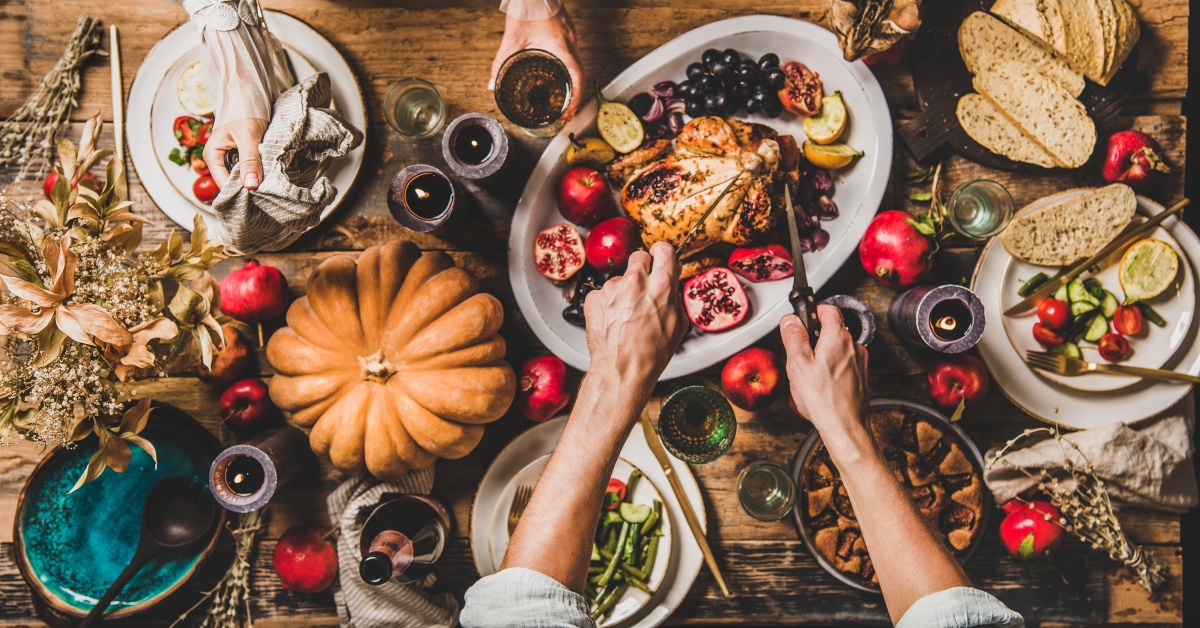 thanksgiving party table setting