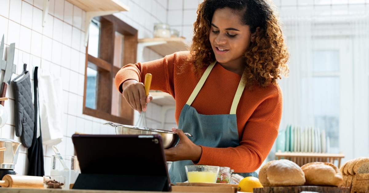 african american female chef live streaming