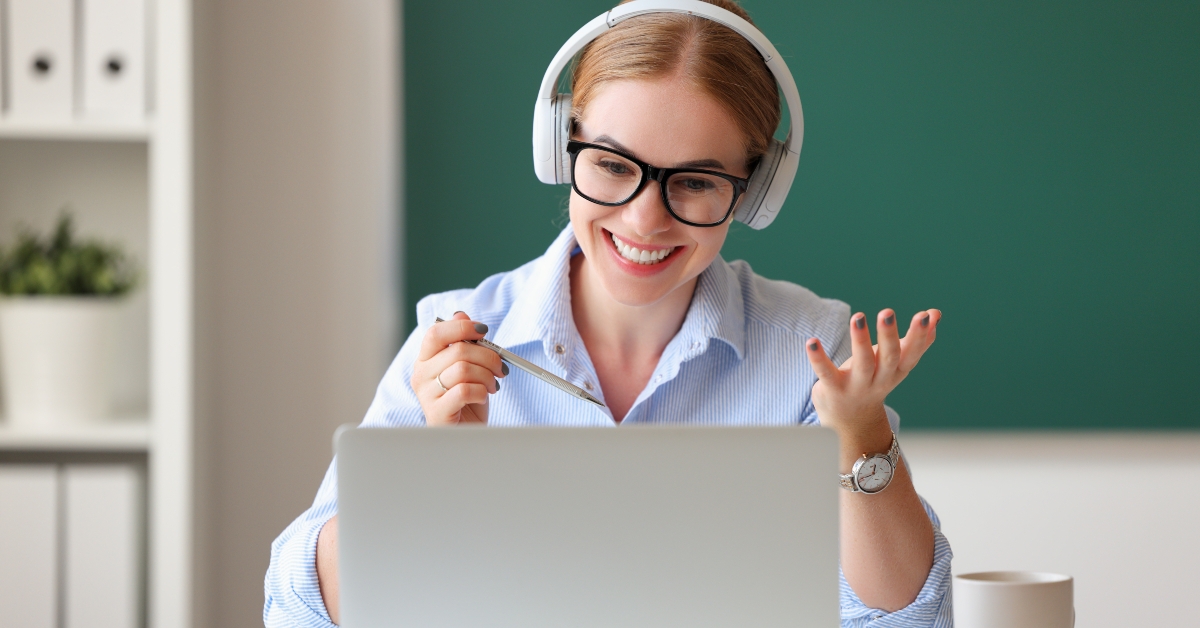 online lesson in classroom