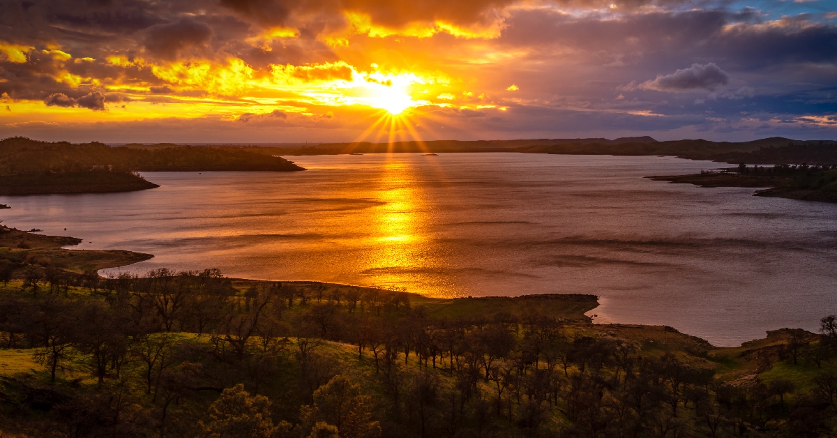 sunset in millerton lake fresno