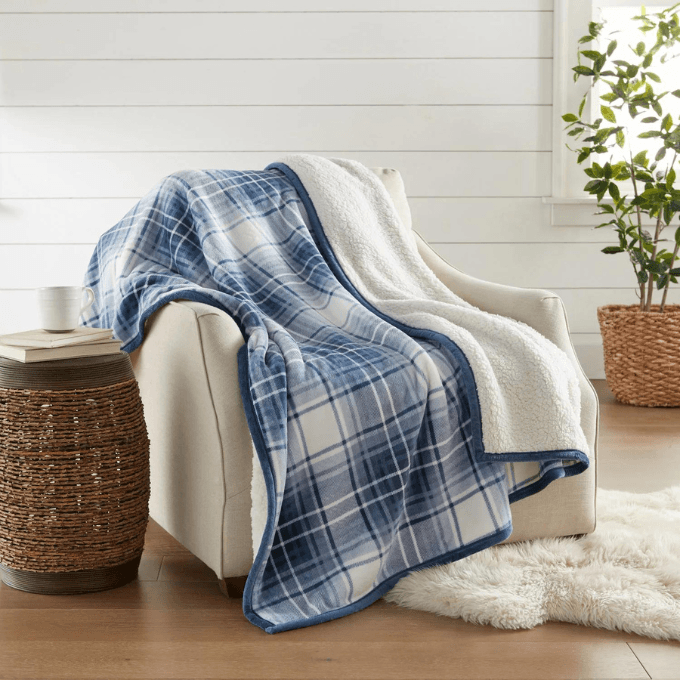 member's mark plush sherpa throw