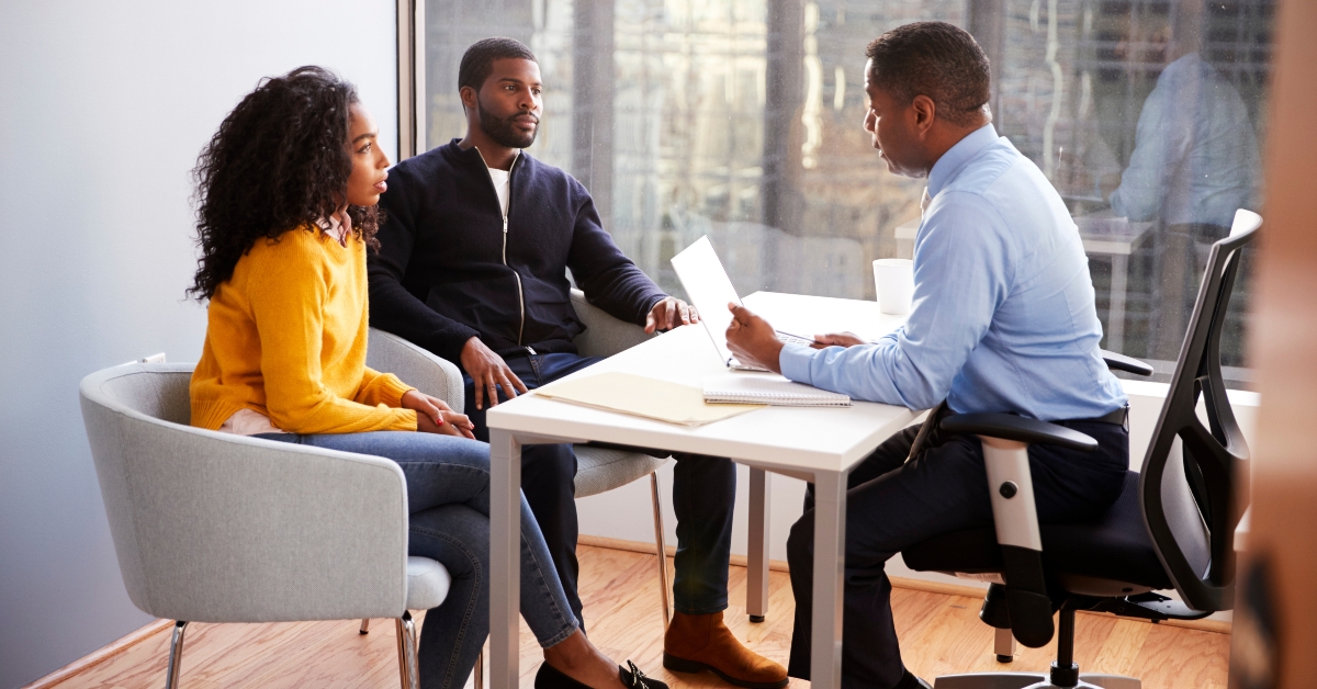relationship counsellor in office