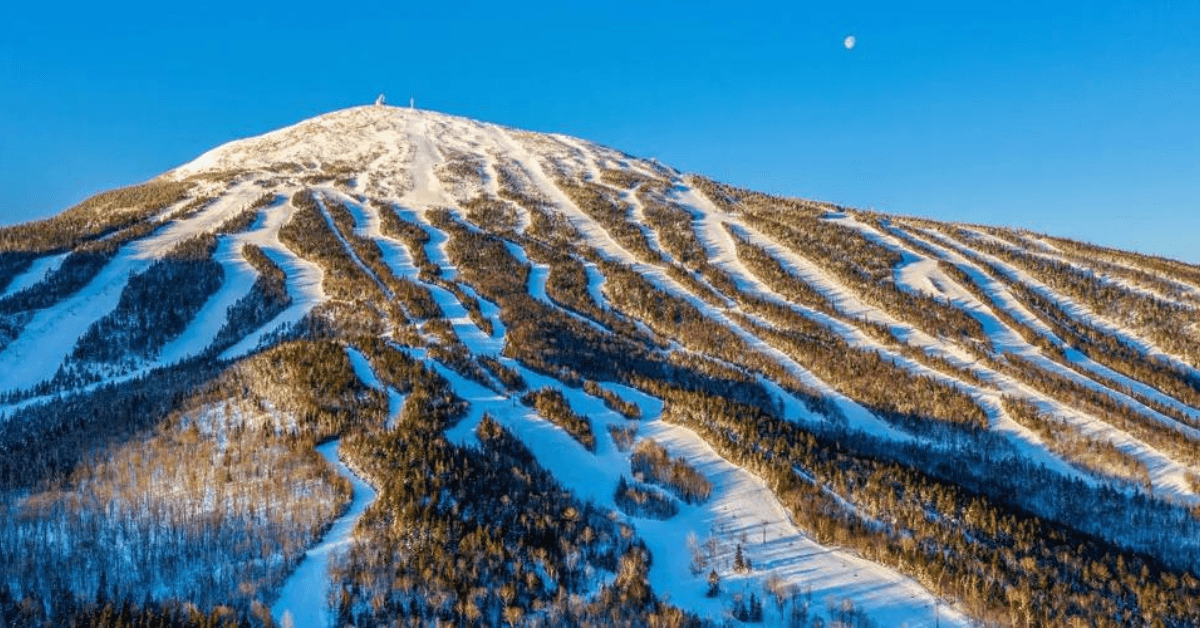 sugarloaf mountain in carrabassett valley