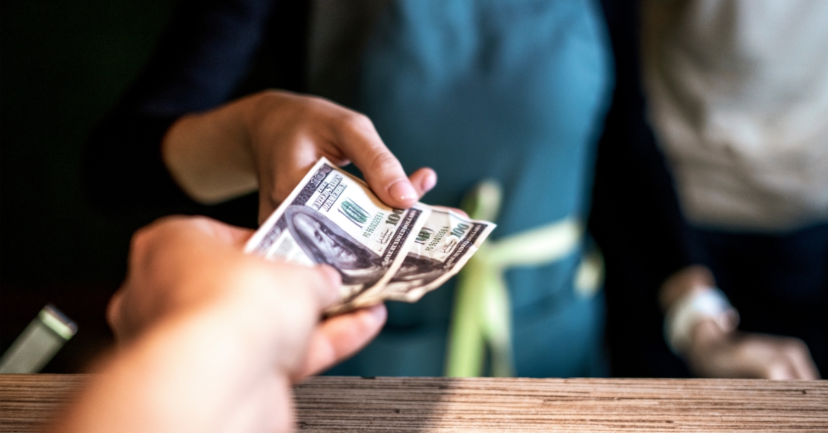 paying dollar cash