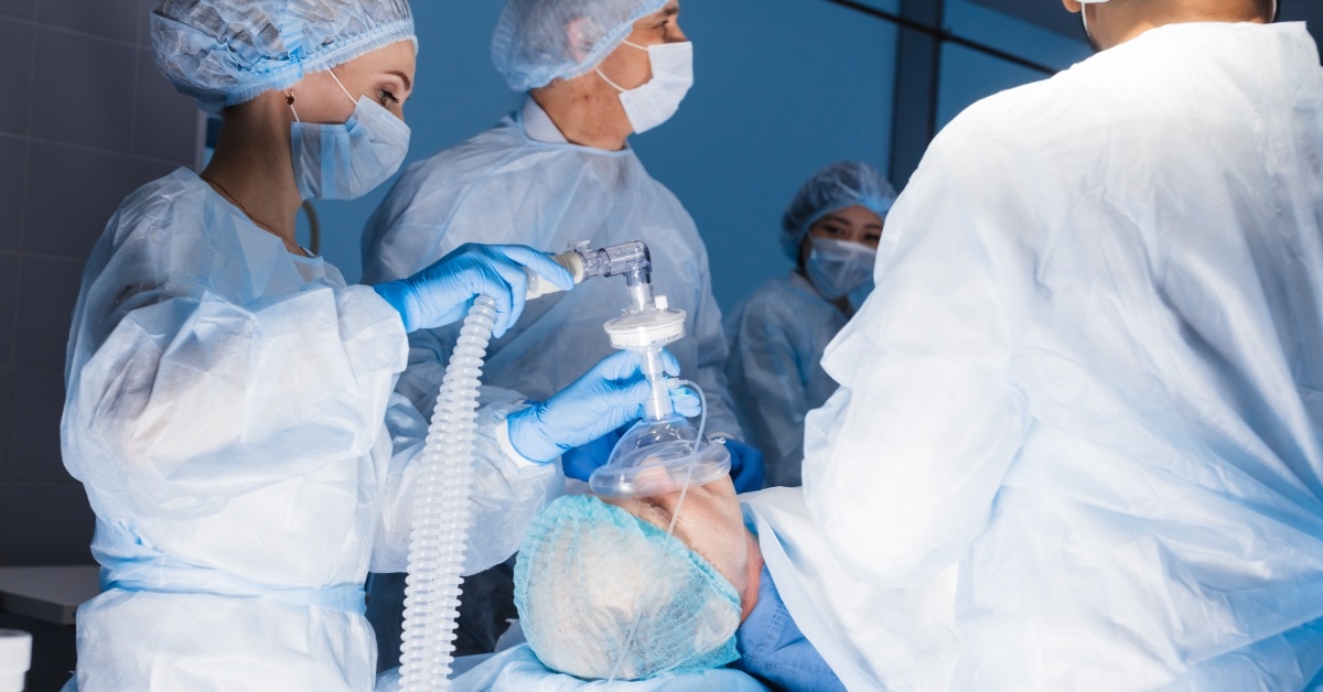 anesthetists with doctor in operation theatre