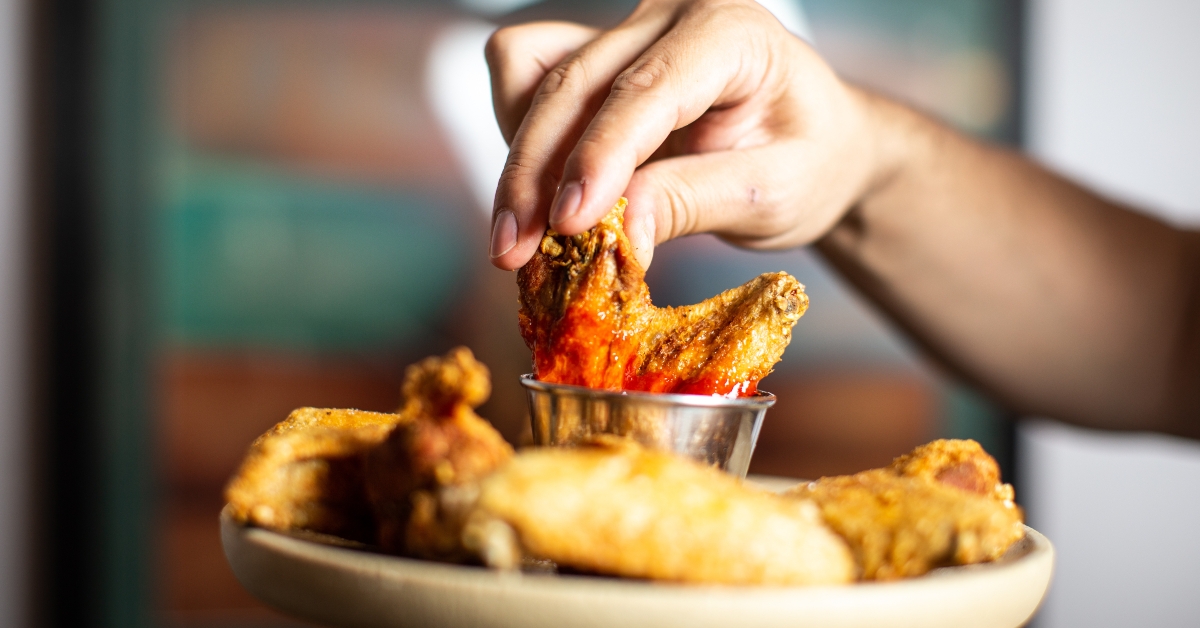 chicken wings with hot sauce