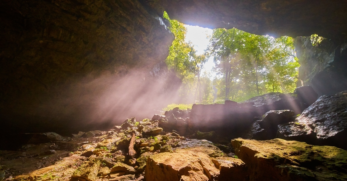 maquoketa park rocky tunnels