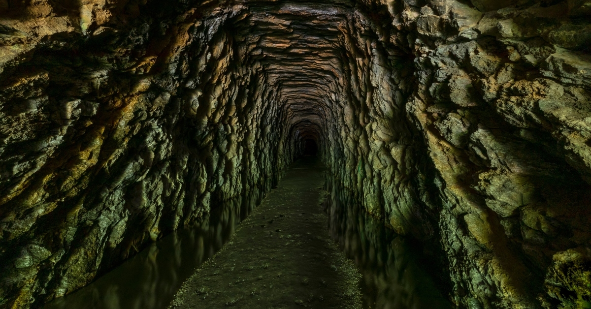 stumphouse mountain tunnel