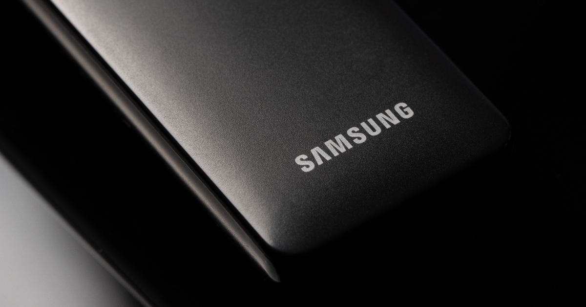 samsung logo on tv
