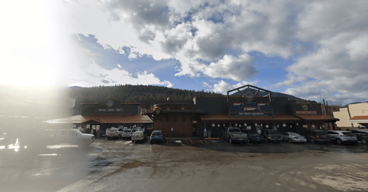st regis travel center