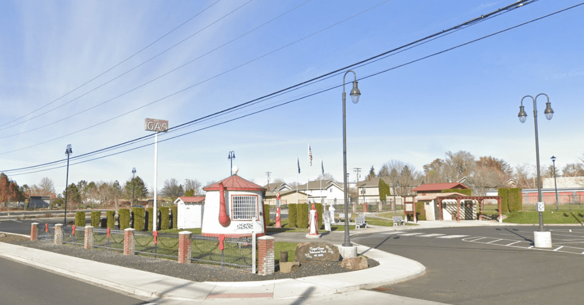 teapot dome station