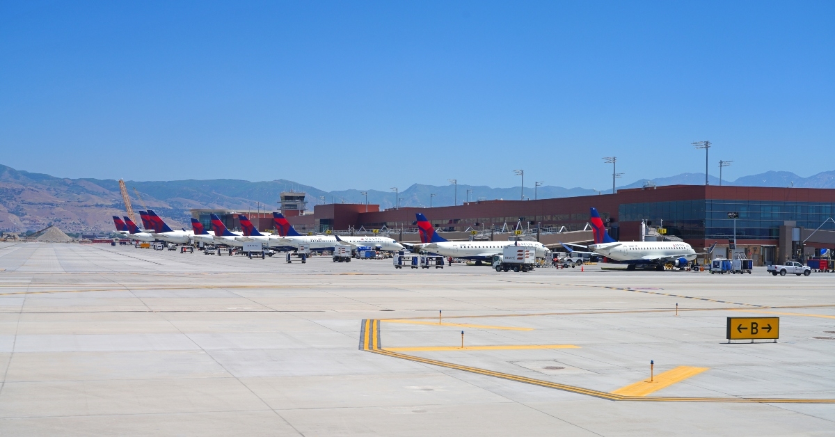  airplanes from Delta Airlines