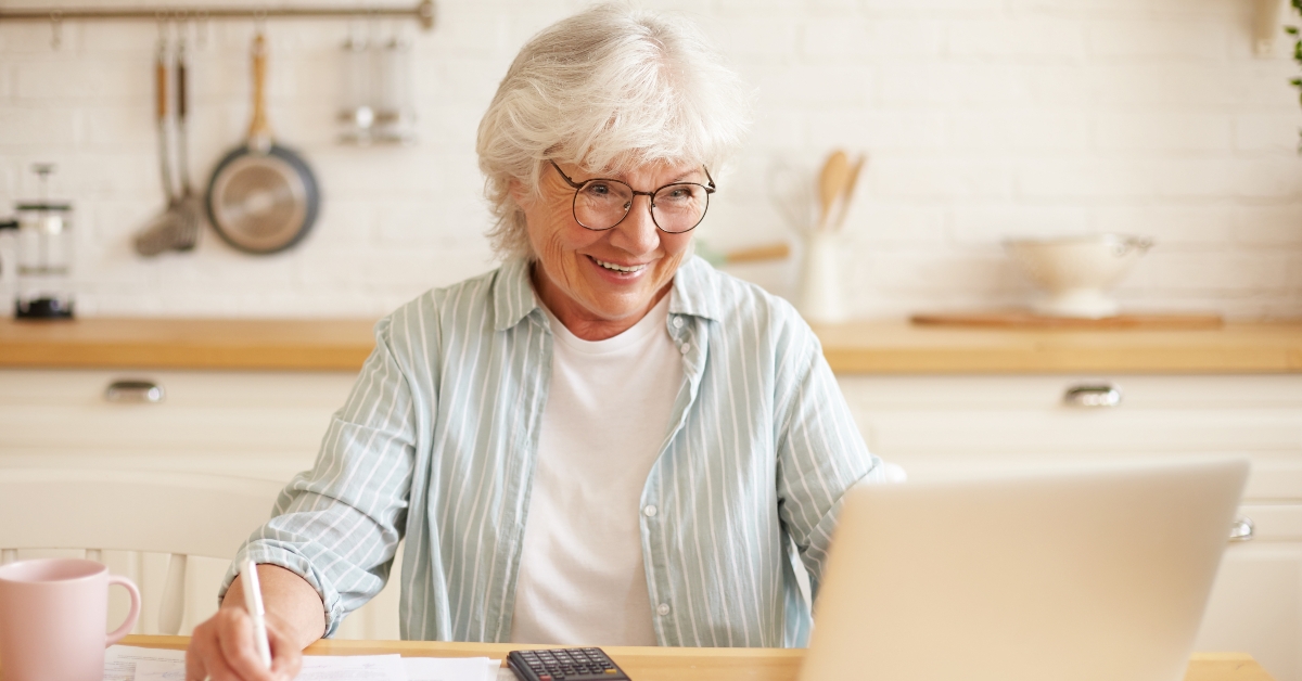 accountant working distantly from home