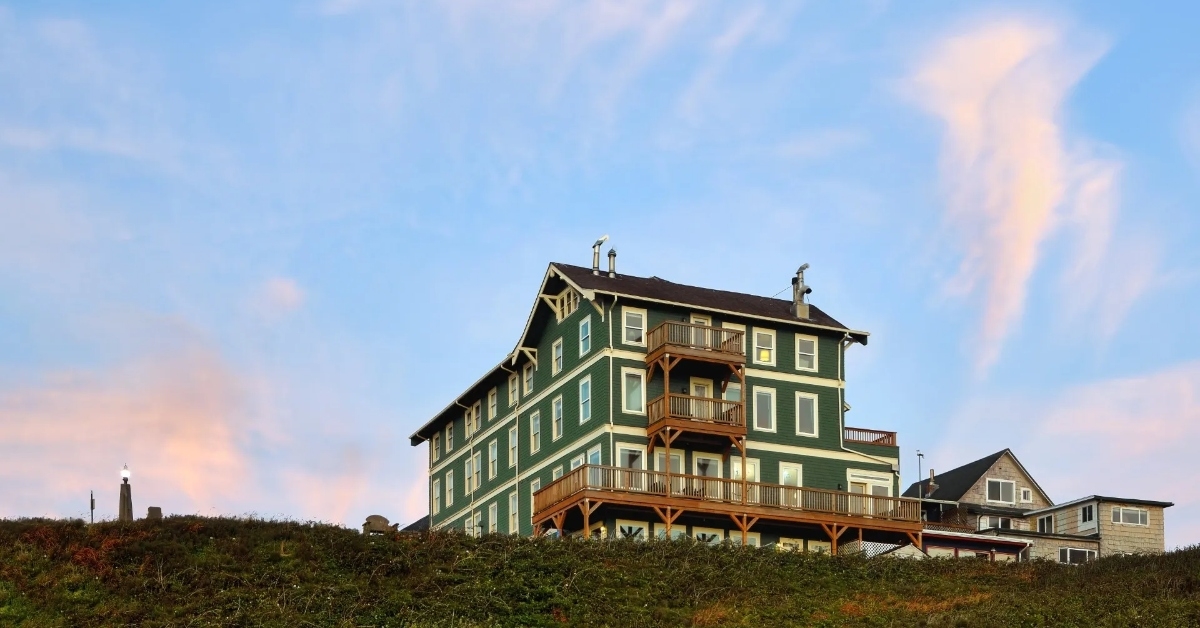 sylvia beach hotel