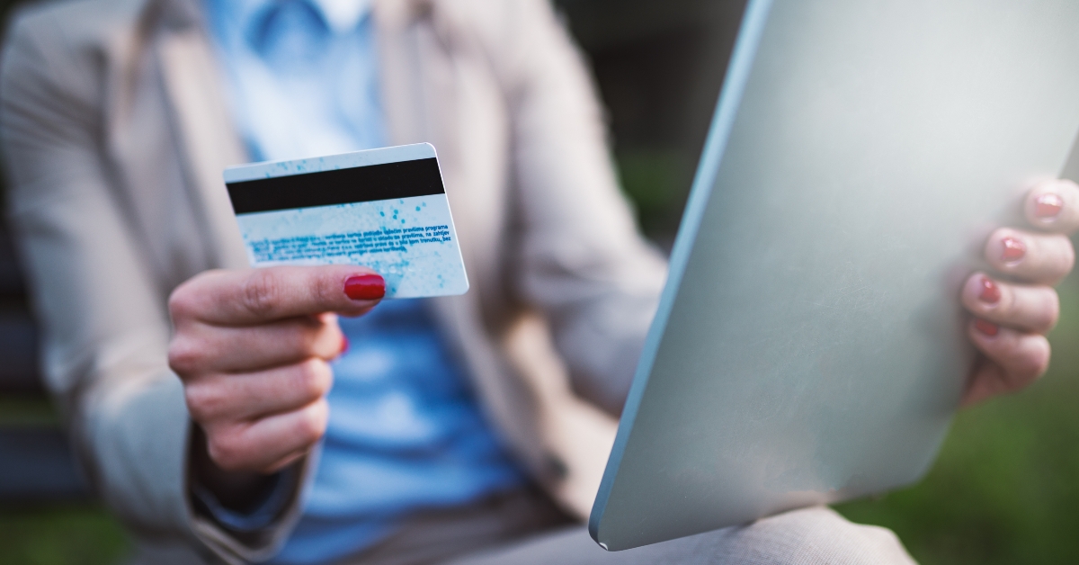 using-credit-card-and-tablet