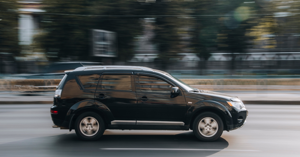 black mitsubishi outlander