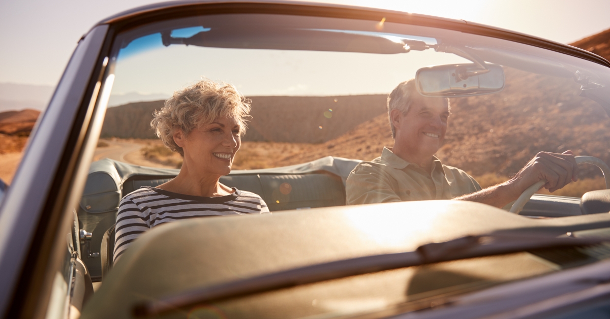 couple on road trip